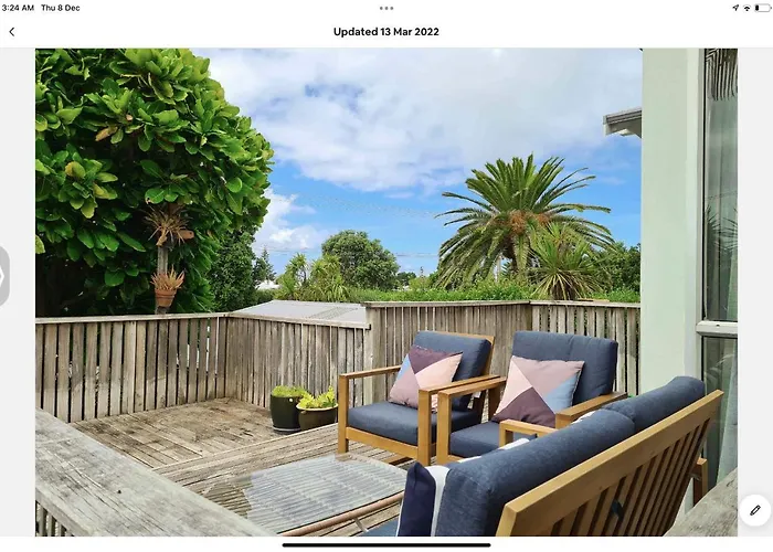 Cabbage Tree - Summer Or Winter Beachfront Haven