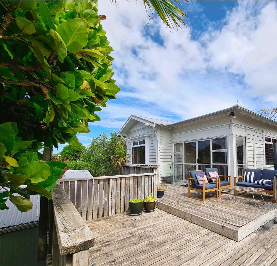 Cabbage Tree - Summer Or Winter Beachfront Haven * Papamoa