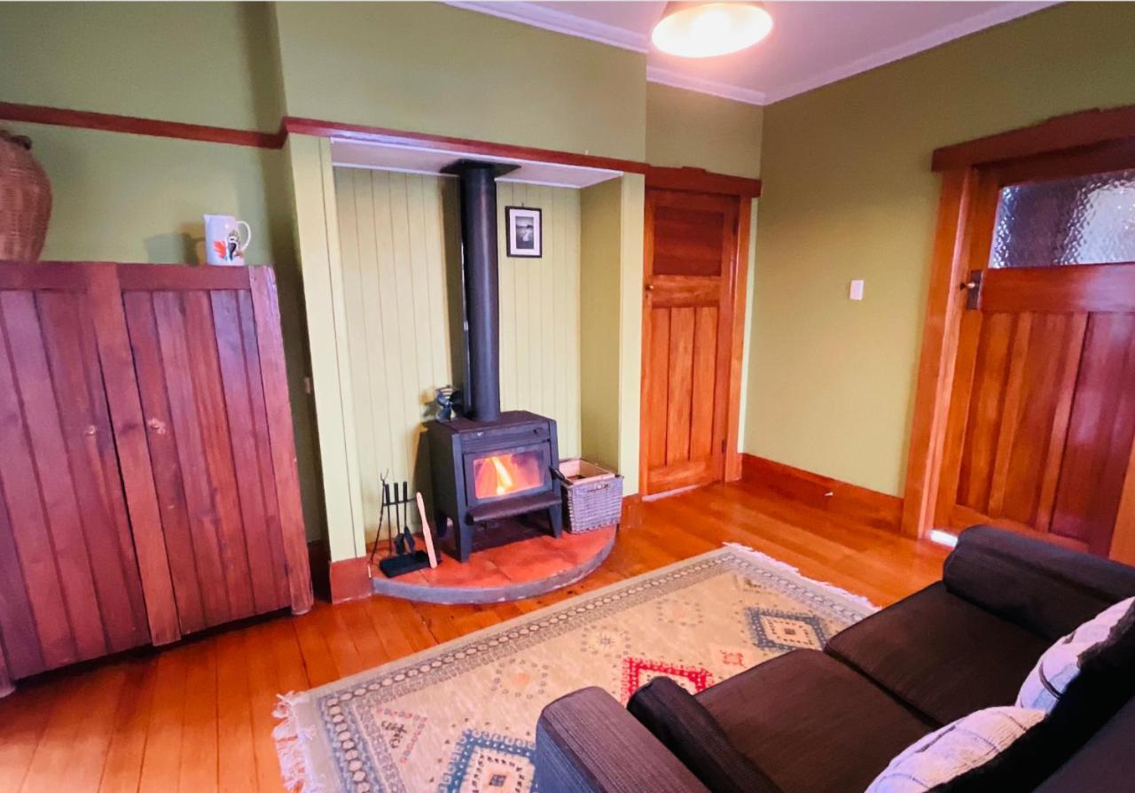 Cabbage Tree - Summer Or Winter Beachfront Haven Holiday home